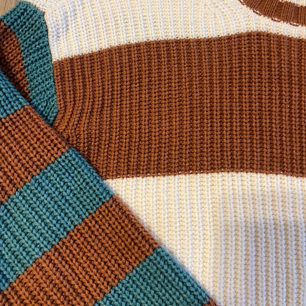Cropped XS America Eagle Sweater - Picture 2 of 3